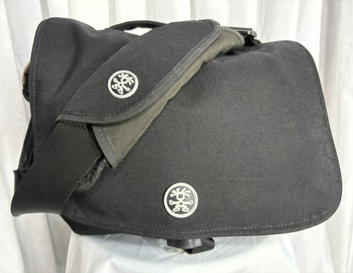 Crumpler six million - six,